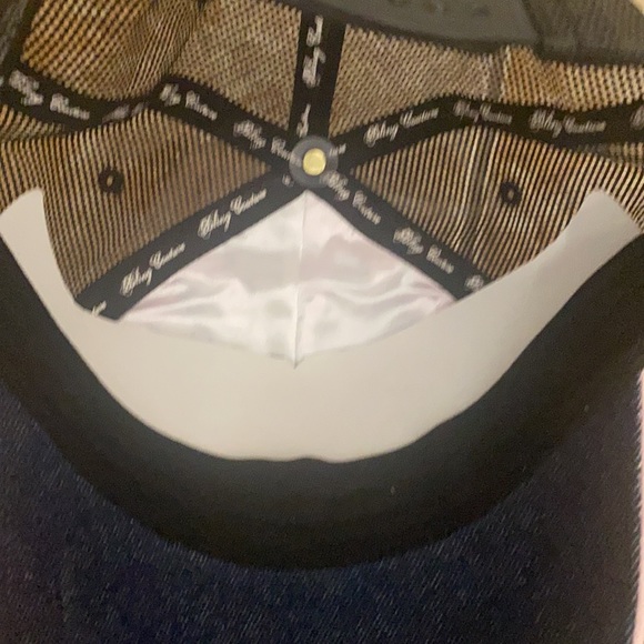 Pink black gold skull with crown trucker hat - Picture 6 of 7